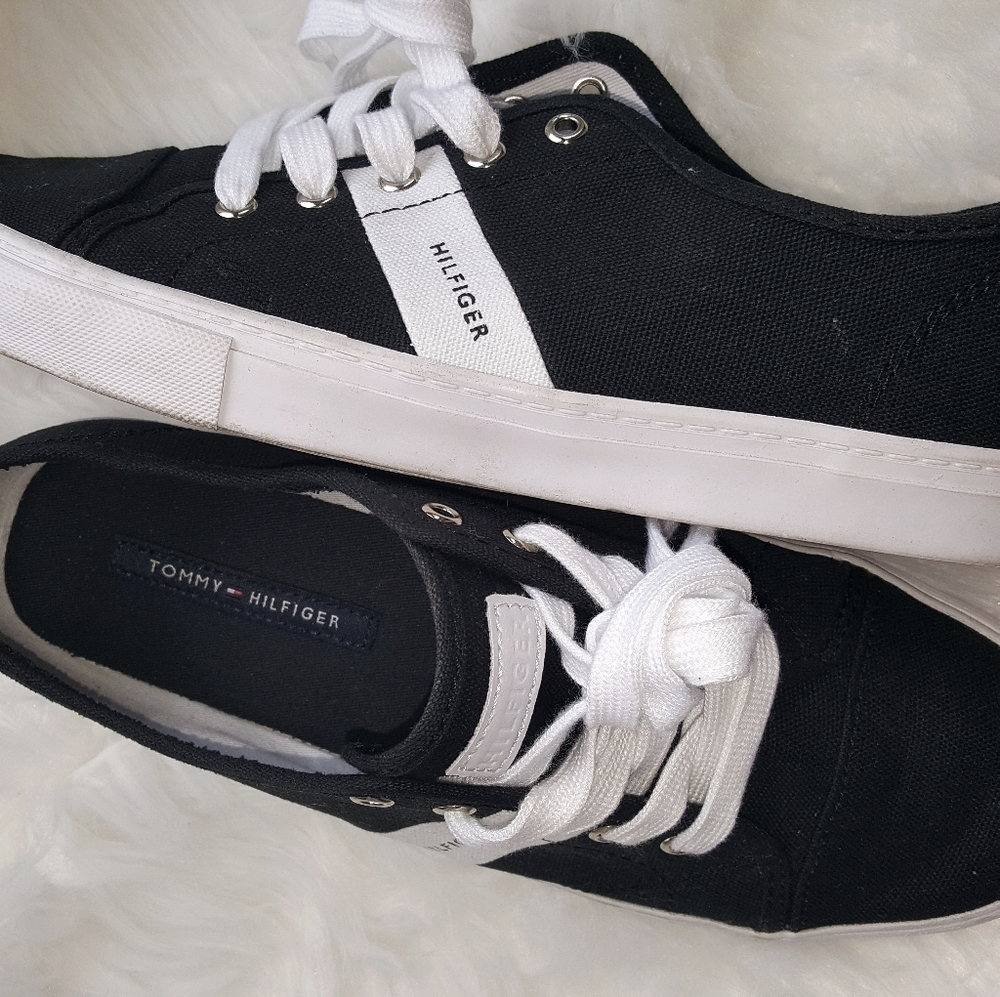 Tommy Hilfiger sneakers